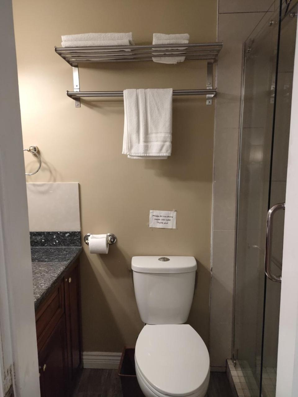 Semi Centre House Ξενοδοχείο White Rock Εξωτερικό φωτογραφία