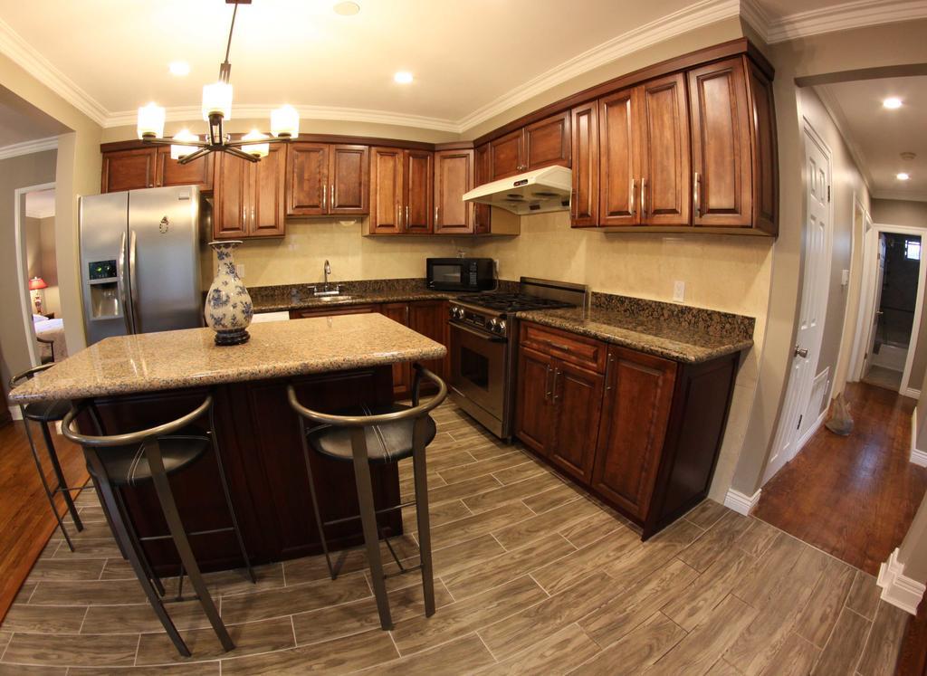 Semi Centre House Ξενοδοχείο White Rock Εξωτερικό φωτογραφία